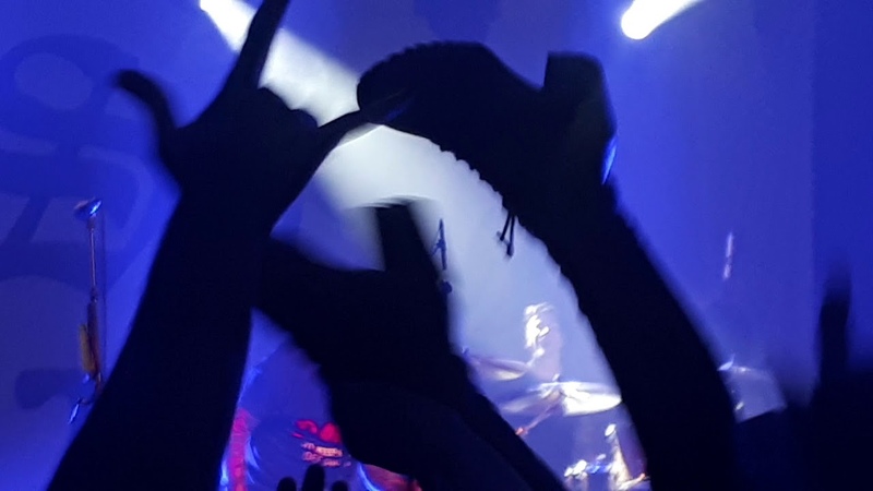 Dont Lean On Me The Amity Affliction Live Tonhalle