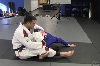 Issue 21: Omoplata From Spider Guard w/ Michael Langhi.