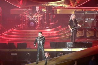 Queen + Adam Lambert - Fat Bottomed Girls - Frankfurt - February 7th