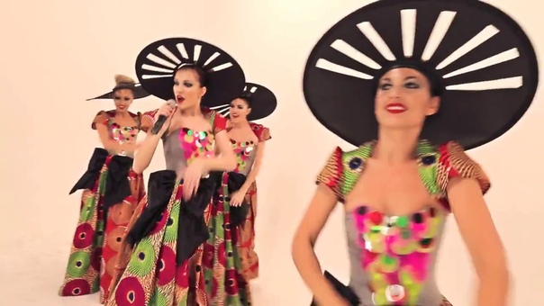 cabaret show DANDY Latina