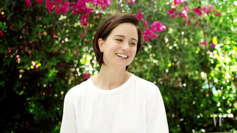 128 seconds with Katherine Waterston, Vanity