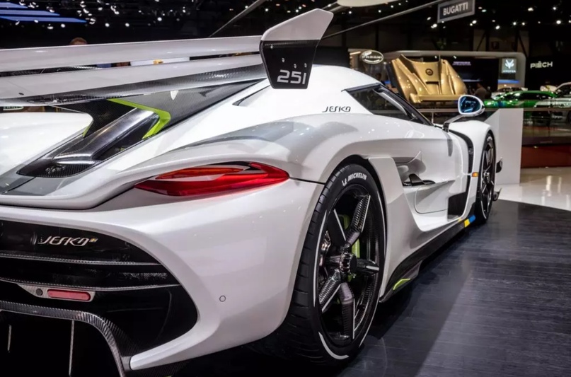 На какие ухищрения пойдёт Koenigsegg Jesko, чтобы превзойти своего предшественника!, изображение №12