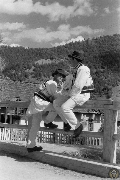 Румынская Народная Республика 1965 г Послевоенная засуха в Румынии, или как СССР румын спасал. Ч.-1 Значительную роль в послевоенном восстановлении Румынии сыграл Советский Союз. Ещё в 1945 году