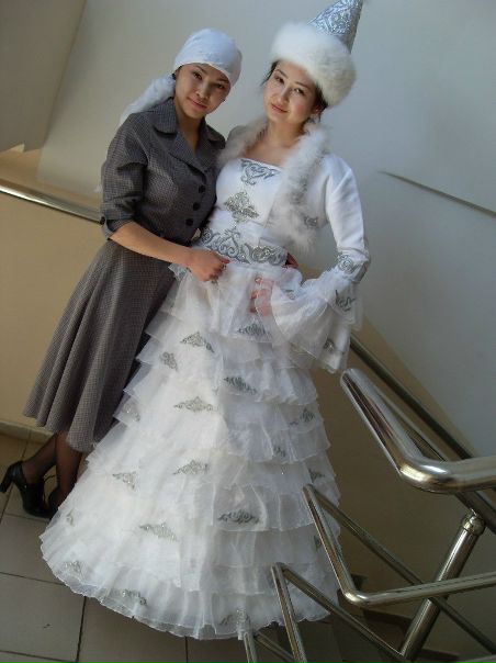 №81, Акбопе Амирова №81, Акбопе Амирова