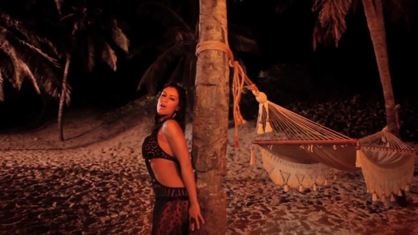 Mia Martina ft. Massari Latin