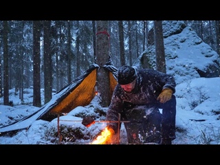 Winter Camping in Snowfall - Forester Tree Hug Tarp Setup - Spit Roast - Bushcraft Bowsaw