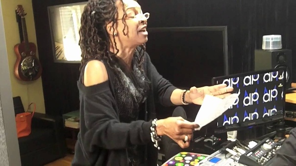 Siedah Garrett writing her MJ tribute song Keep On