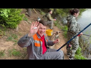 Жизнь в Деревне!Выходные у Бабушки с Дедом!Посадили картошку.Съездили на рыбалку.Сходили на дискач😂