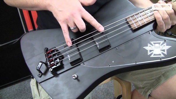EPIPHONE Thunderbird IV Blackbird Nikki
